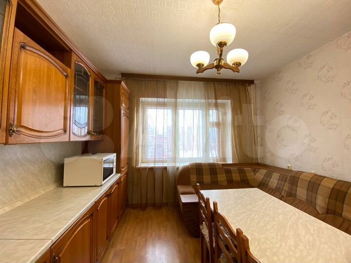 3-к. квартира, 121 м², 6/7 эт.