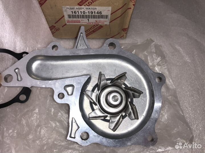 Насос водяной помпа toyota corolla 1611019146