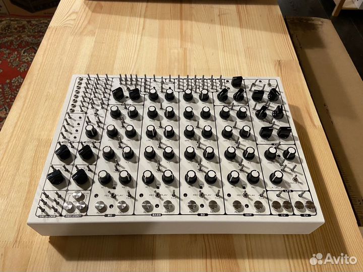Soma Pulsar 23 white drum machine в Наличии