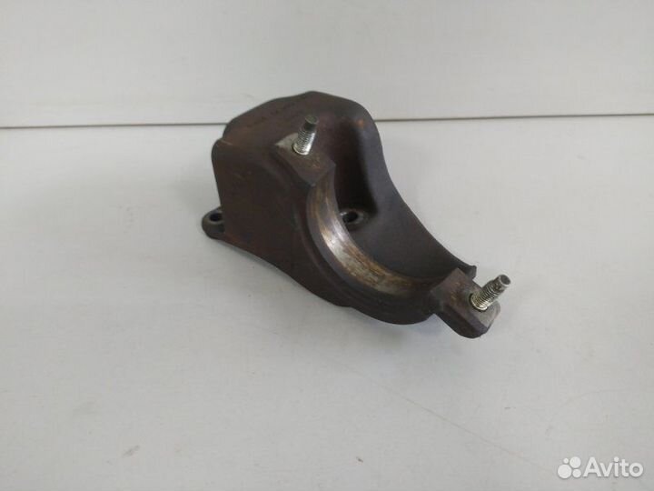 Кронштейн подвесного подшипника Ford Focus 2