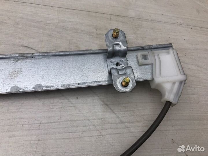 Стеклоподъемник задний левый Kia Rio 2 G4EE 2005