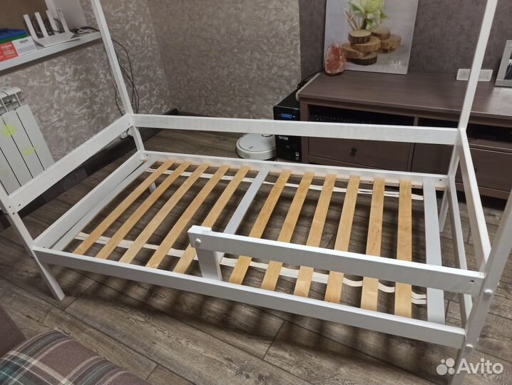 Детская кровать б/у