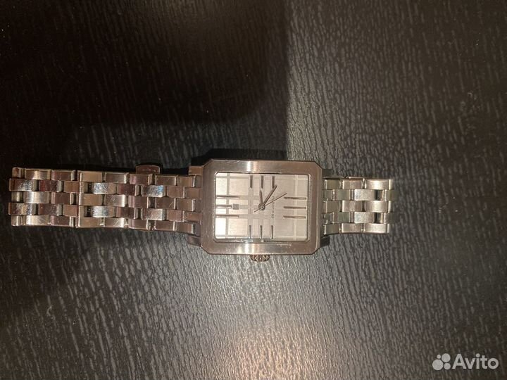 Часы наручные женские burberry