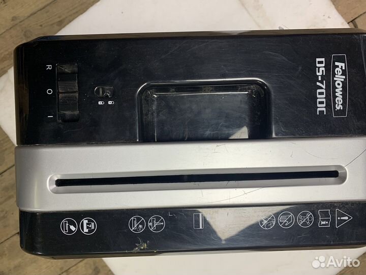 Шредер Fellowes DS-700c