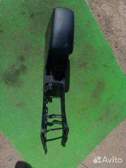 Подлокотник Kia Ceed ED G4FC 2008