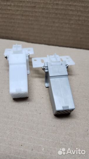 FL3-6313 / FL4-2050 FL3-1430/ FL3-2453 Шарнир ADF