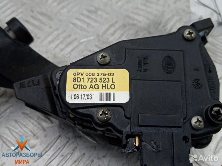 Педаль Volkswagen Passat B5 рест. 2003 8D1723523Q