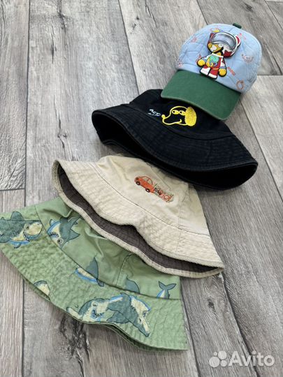 Дутские понамки, кепки