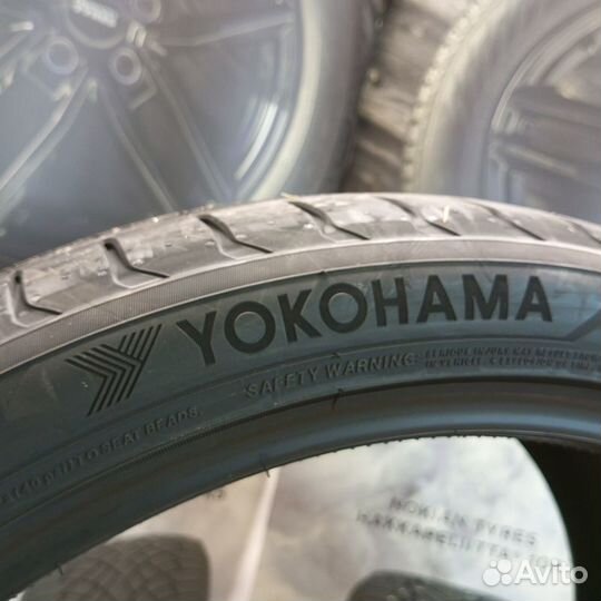 Yokohama Advan Sport V107E 275/45 R21 Y