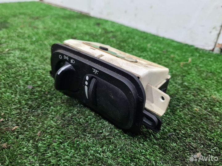 Блок света фар Chrysler Concorde 2