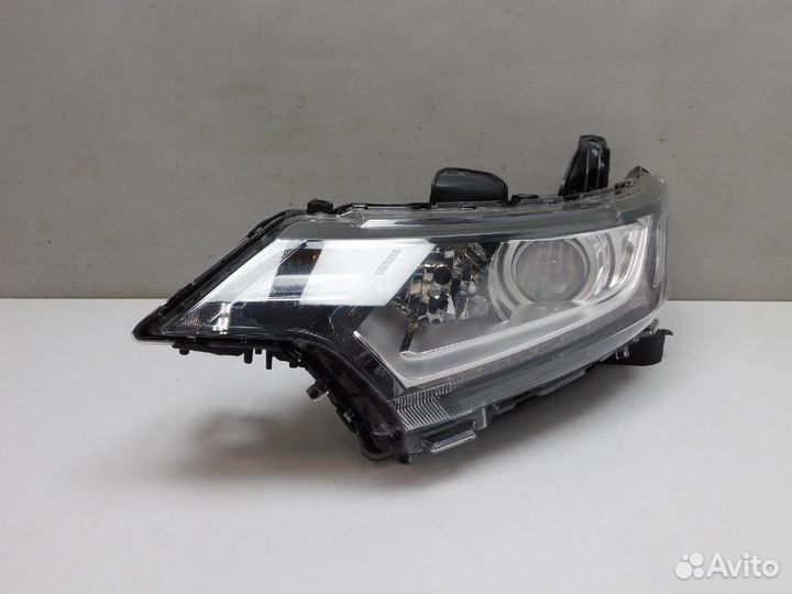 Фара левая Mitsubishi Outlander