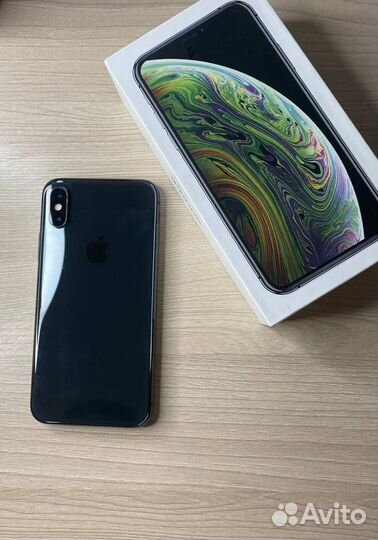 iPhone Xs, 64 ГБ