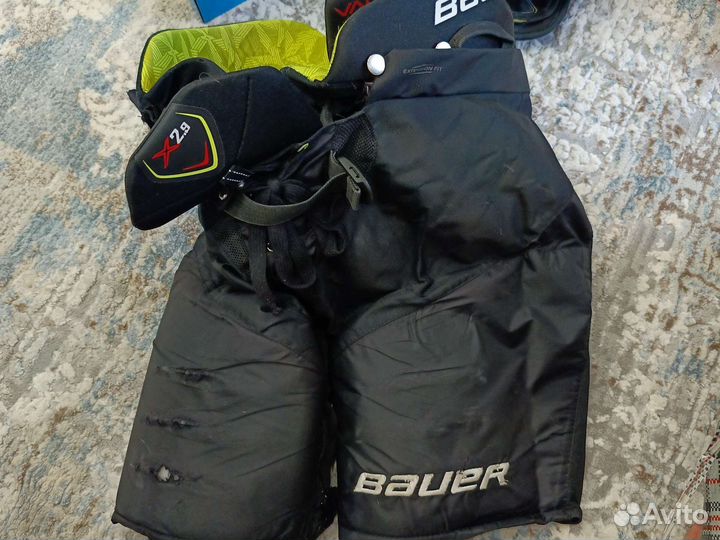 Хоккейные шорты, нагрудник