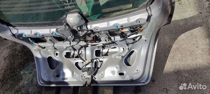 Задняя крышка, Тойота Авенсис, 2007г