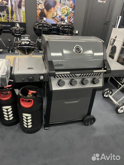 Газовый гриль Napoleon Freestyle 425