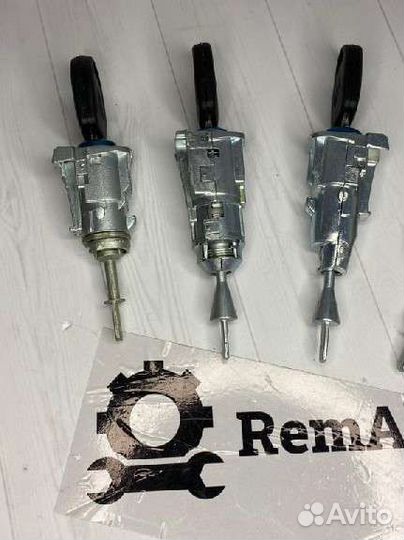 Личинки замка двери на VAG