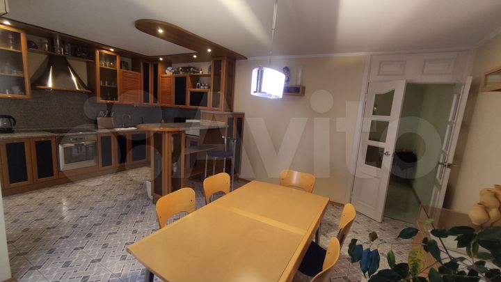 3-к. квартира, 161,8 м², 12/13 эт.