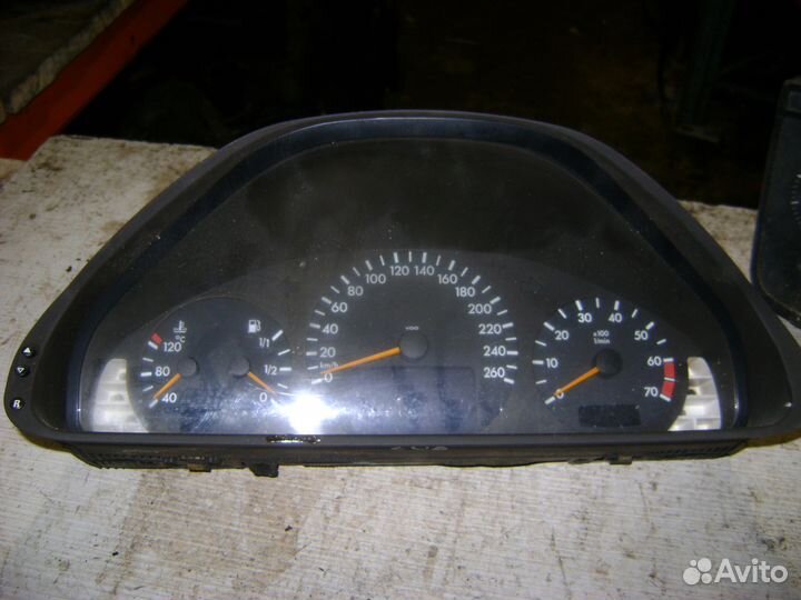 Комбинация приборов 87001357 Мерс C208 W168 W210