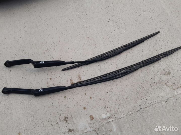 Поводки держатели дворников ауди а6 с4