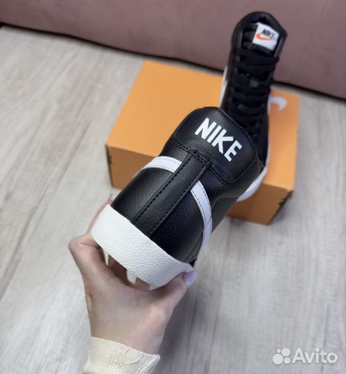 Кроссовки черные Nike Blazer Mid 77 vntg новые 37