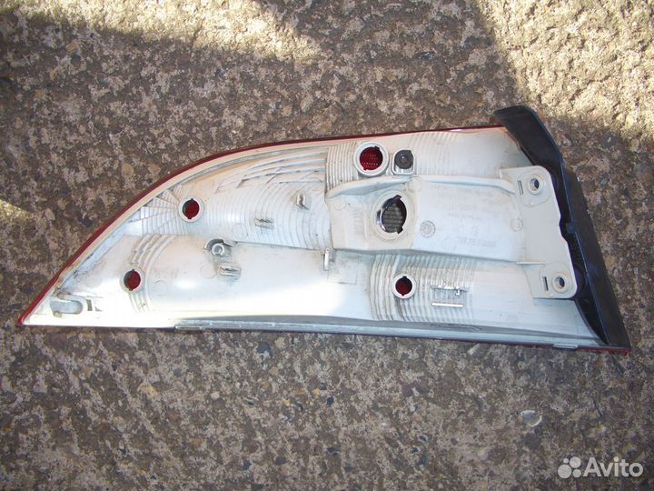 Фонарь правый наружный Шкода Суперб с08-14г