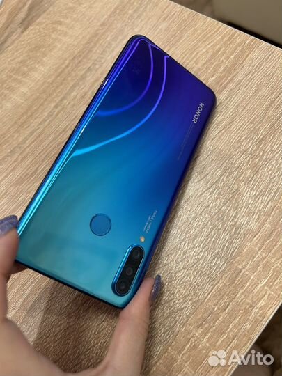 Телефон Huawei 20s