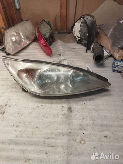Фара правая Camry 30 Koito 33-66