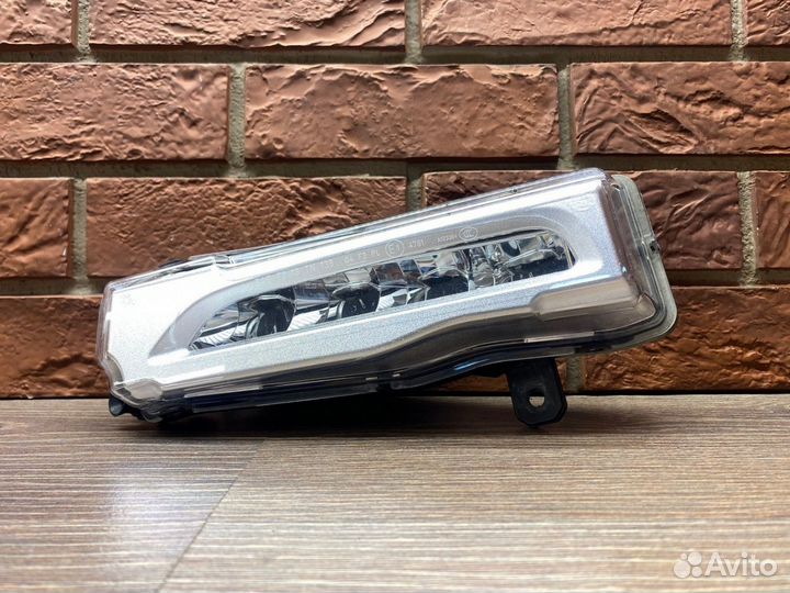 Фара противотуманная левая Bmw X5 G05 X6 G06 X7