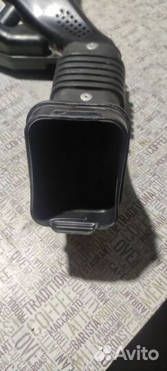 Воздухозаборник Mitsubishi asx