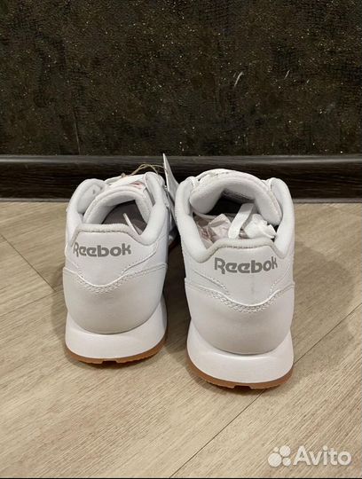 Кроссовки reebok женские