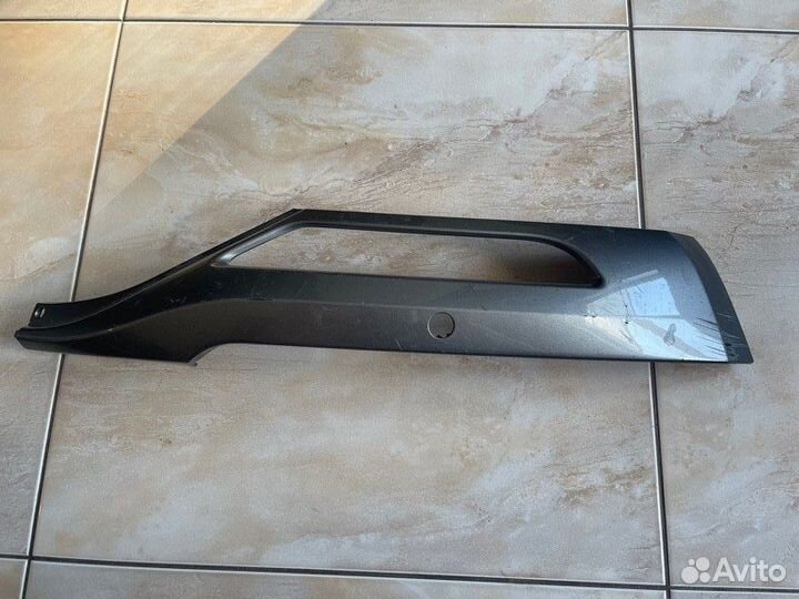 Накладка бампера передняя правая Jaguar E - Pace С