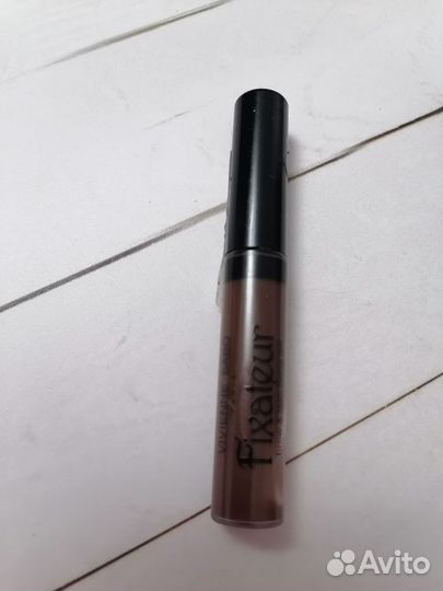 Коричневый гель для бровей и ресниц Vivienne Sabo