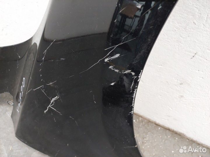 Крыло правое переднее Volvo V40