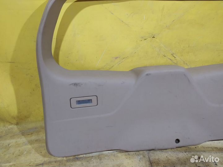 Обшивка двери багажника Cadillac SRX 2003-09