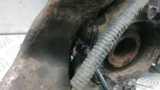 Ступица передняя левая KIA sorento 2 (CAD06K901)