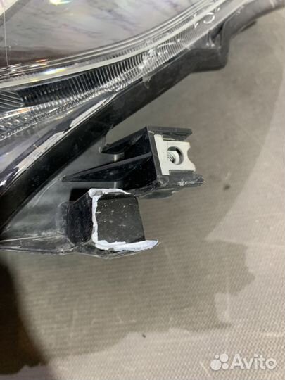 Фара Левая Toyota Hilux 2015-2020