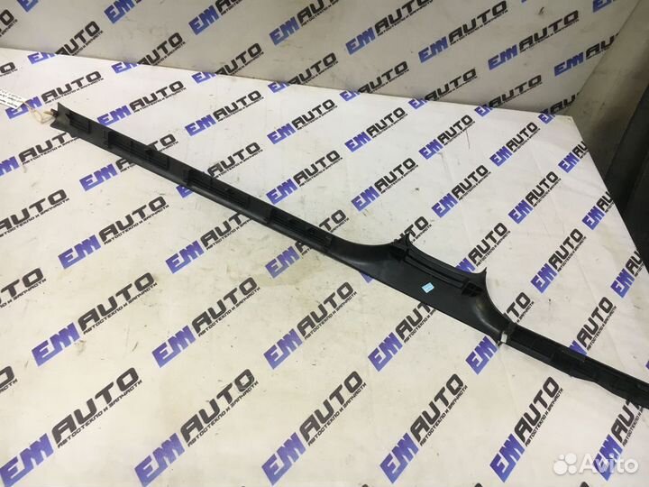 Накладка порога левая Шкода Октавия тур