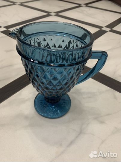 Ваза стеклянная на ножке