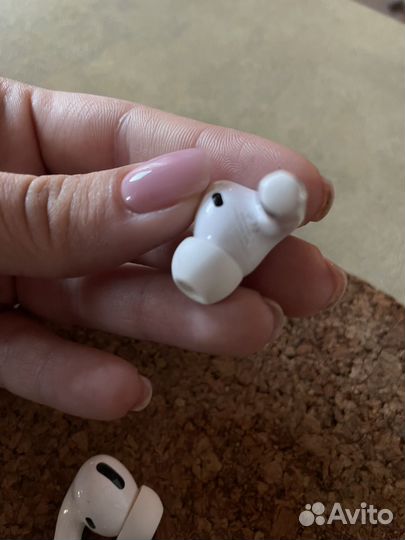 Левый наушник Airpods PRO