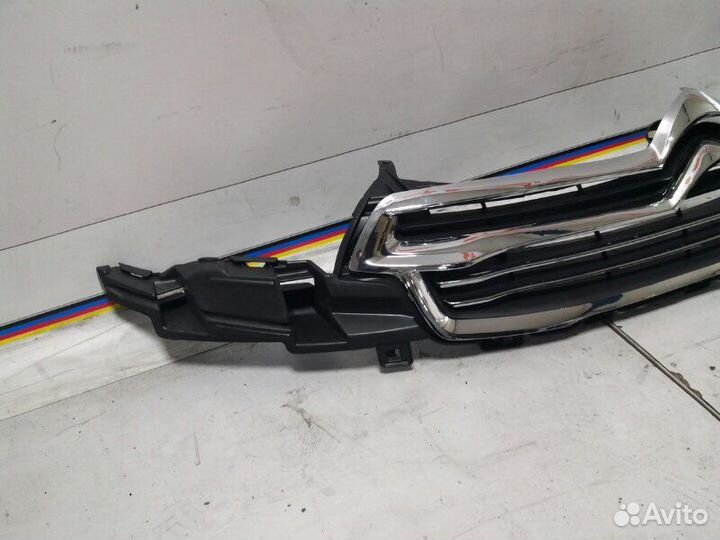 Решетка радиатора в сборе Citroen C4 2