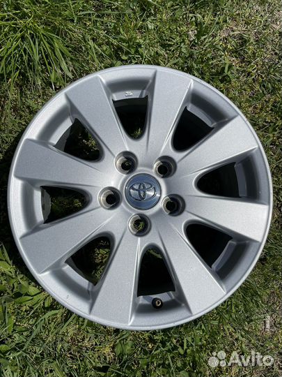 Литые диски Оригинал r16 Toyota Camry 4 шт