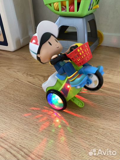 Музыкальная игрушка для малышей