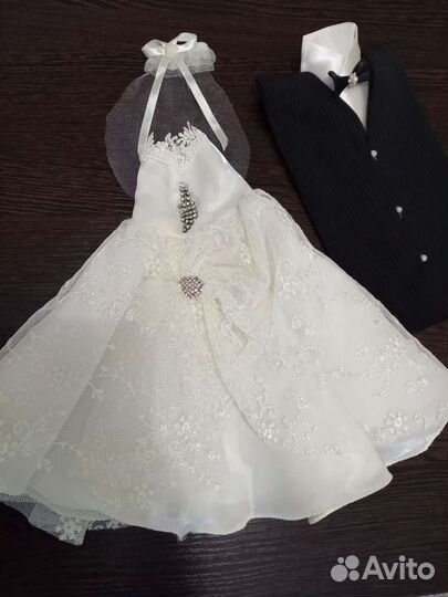 Свадебные наряды на бутылки шампанского