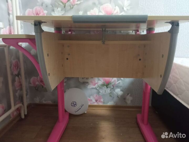 Школьная парта