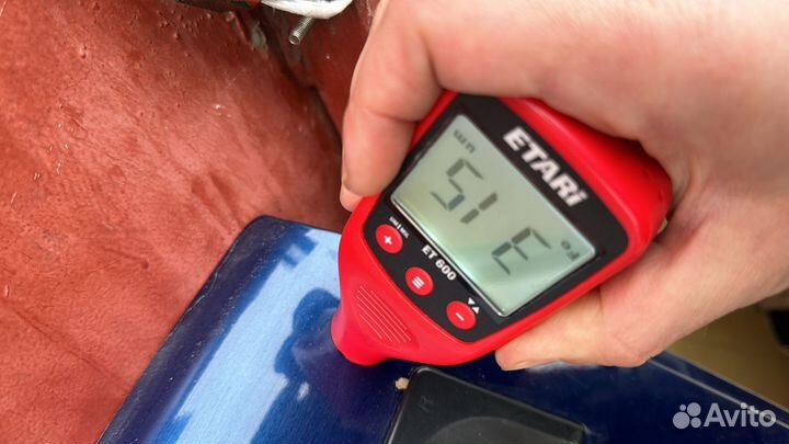 Задняя правая дверь на LADA largus