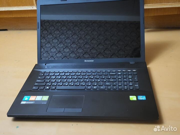 17' Lenovo G700 i3