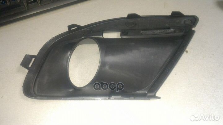 Облицовка п/т фары праваяваз2190Гранта 84501009