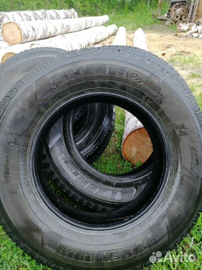 Kumho I'Zen KW31 215/70 R16
