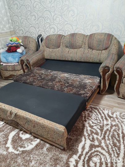 Диваны и кресло бу
