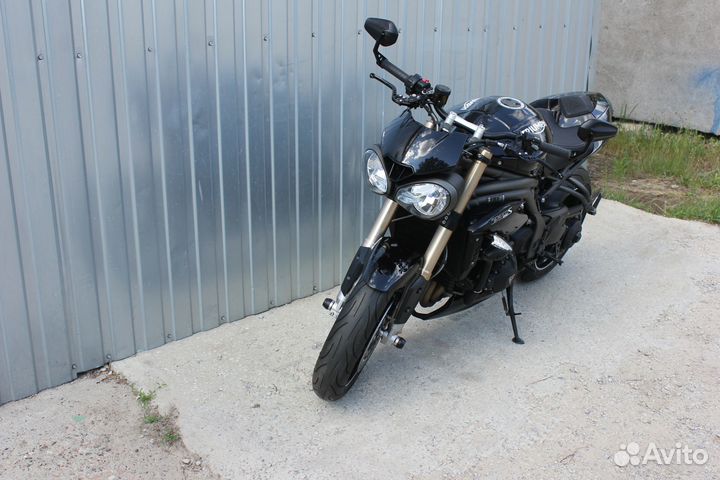 Triumph Speed Triple 1050 S 2016 без пробега по РФ